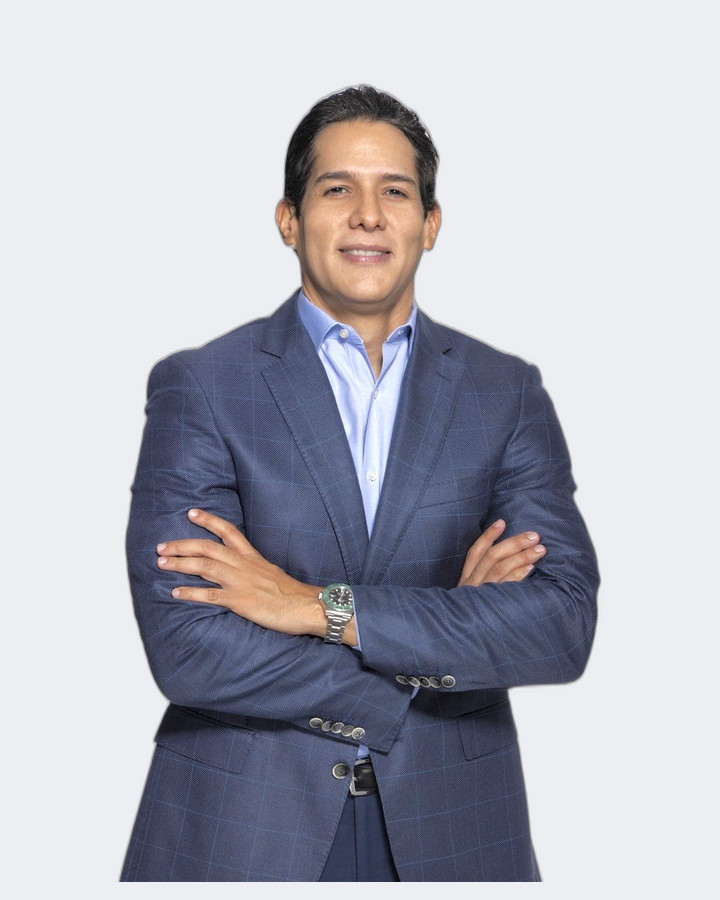 Sr. Omar Victoria Contreras